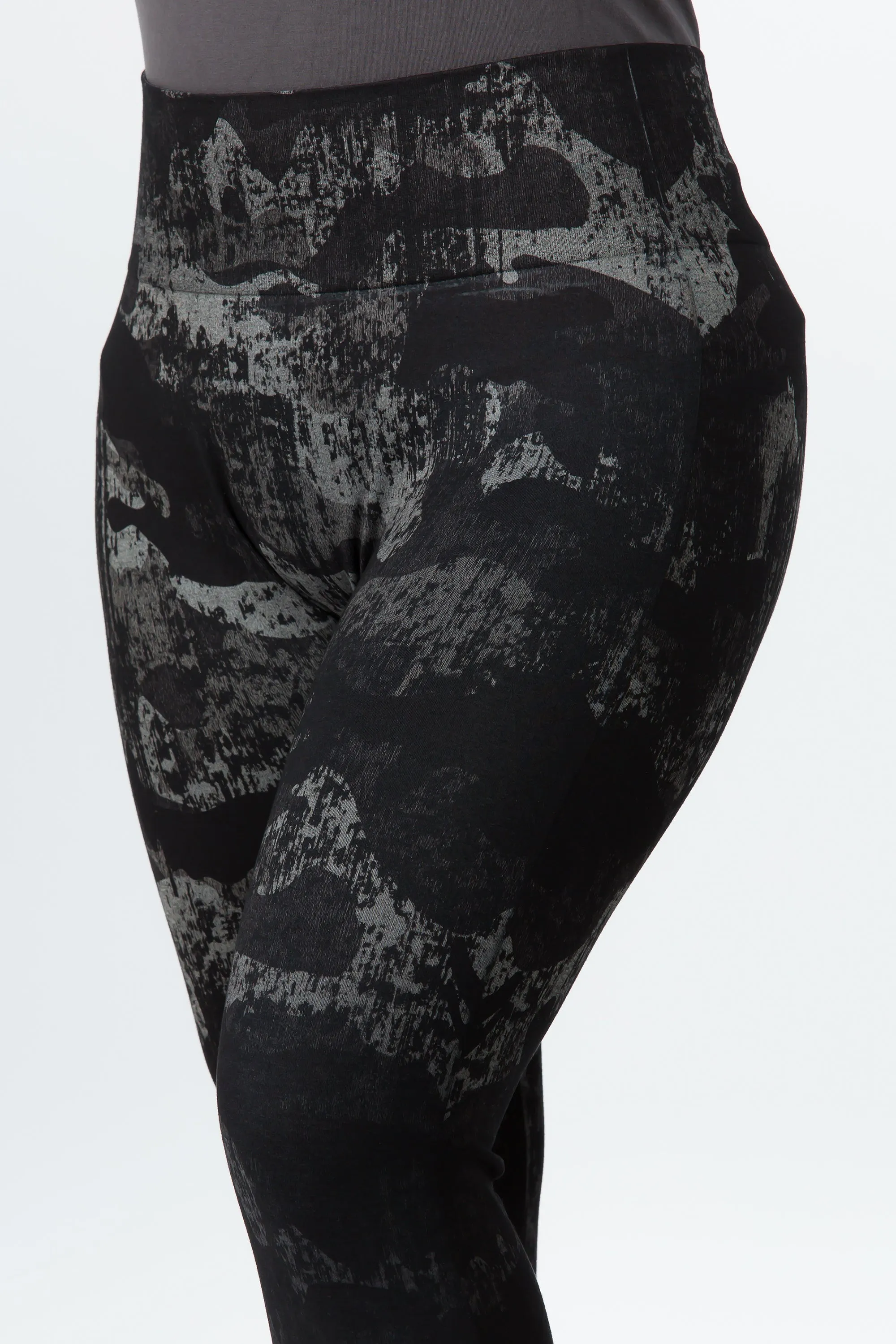 Distressed Ombre Camo Leggings