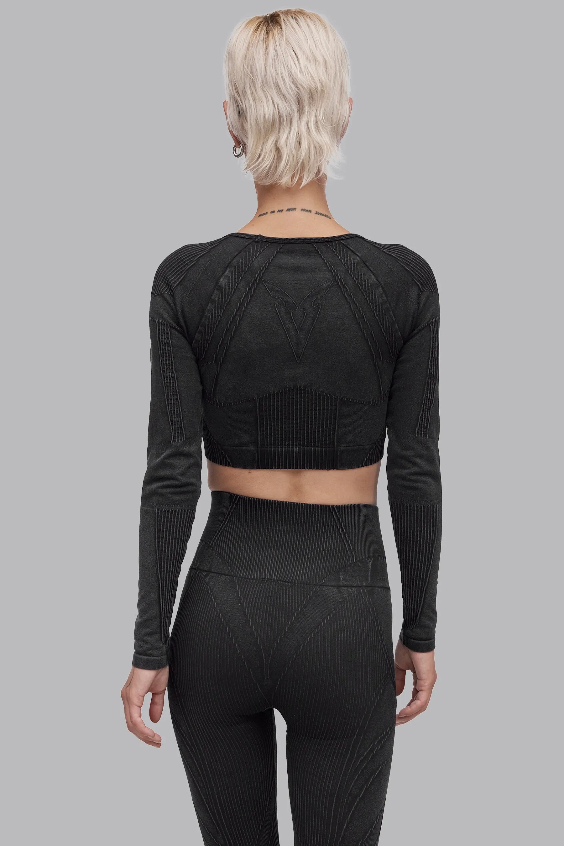 V_FADE CROPPED LONG SLEEVE TOP - Black Vintage